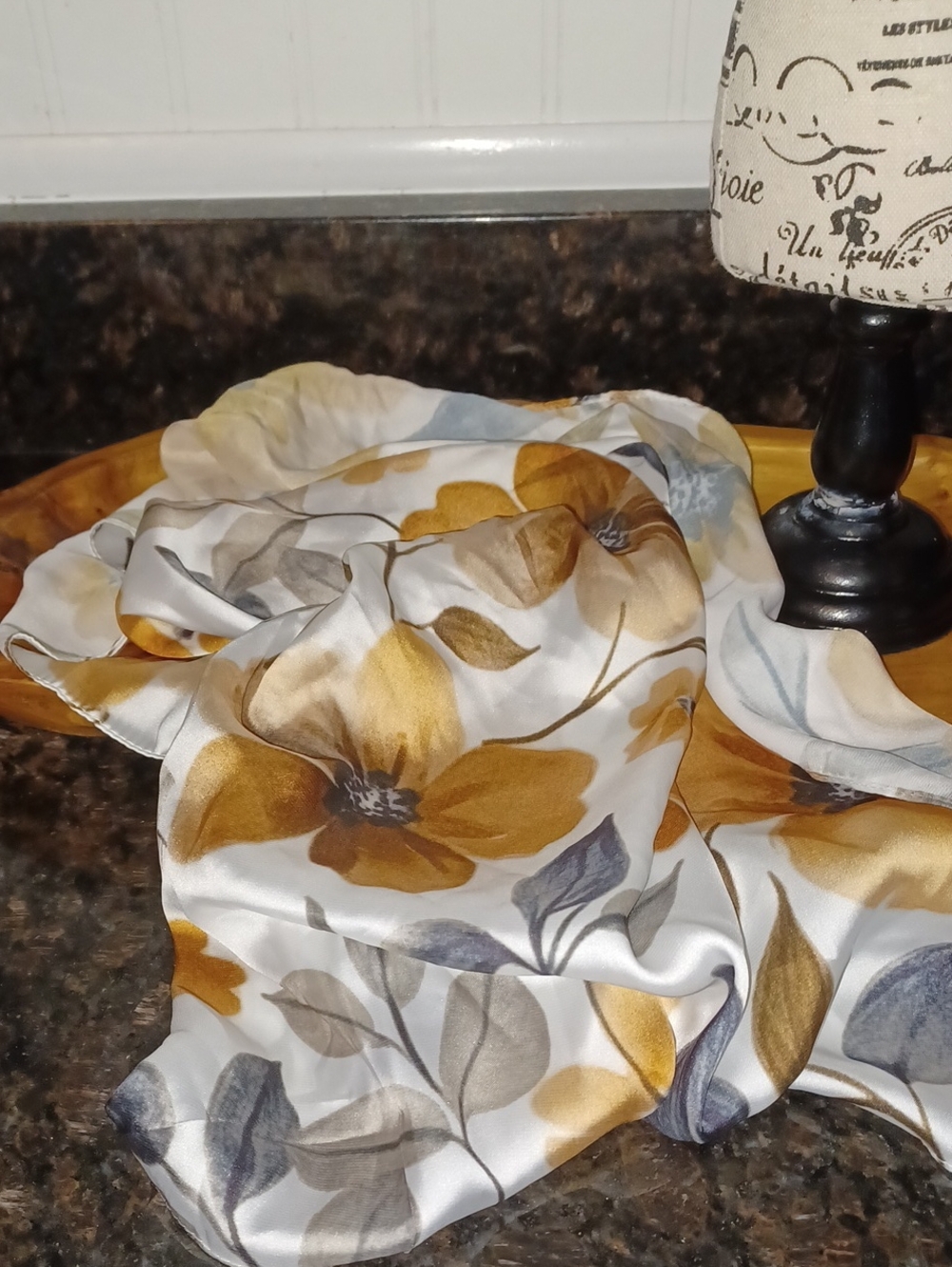 NEW Without Tags Vintage Boho Floral Satin Hair Scarf • Large 28" Square Neck Ke